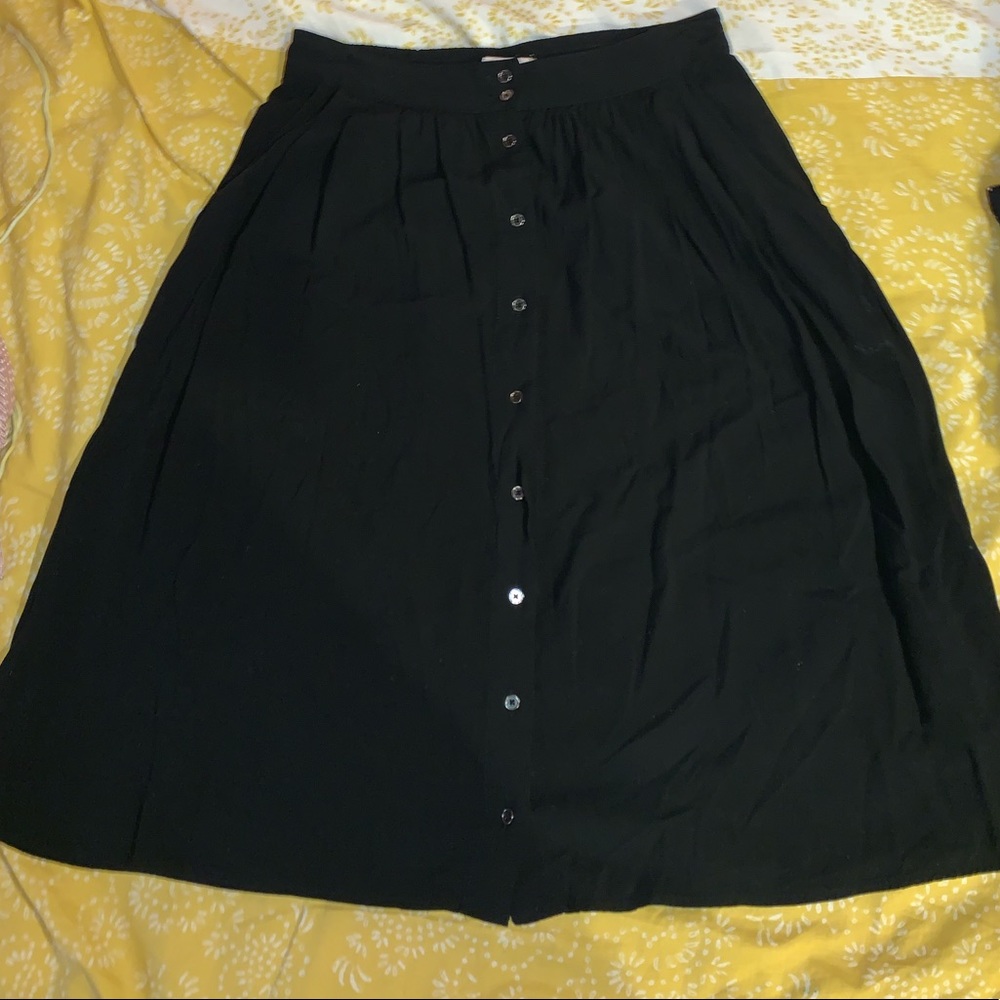 Black summer/fall 100% ravyon midi skirt